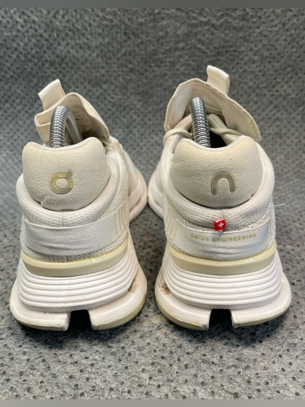On Cloud Cloudnova White Running Shoes Size 9.5 Women’s